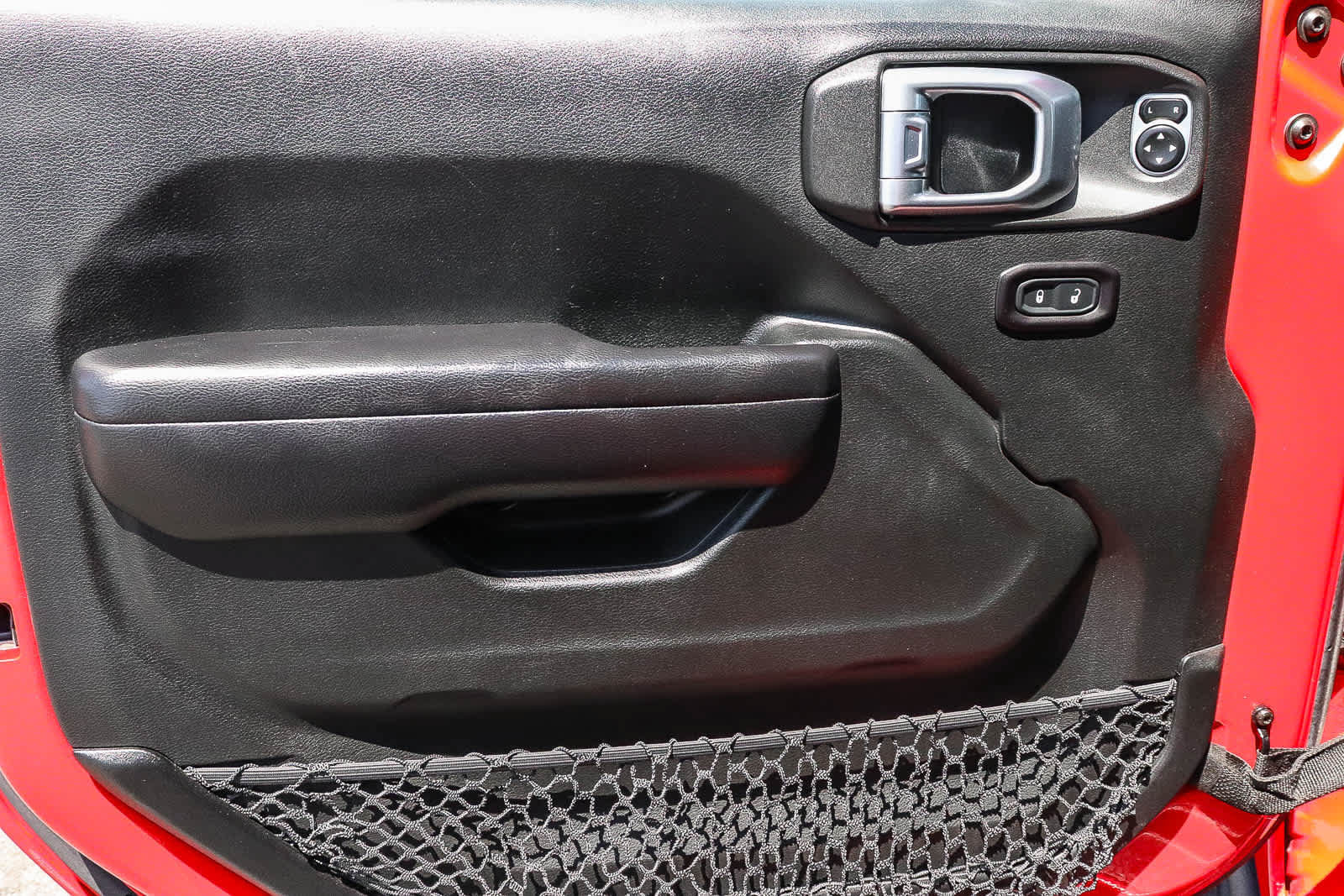 Used 2018 Jeep Wrangler Sport AWD/4WD image 32