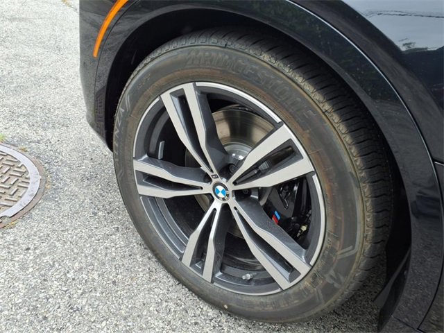 New 2026 BMW X7 M60i w/ Executive Package image 7