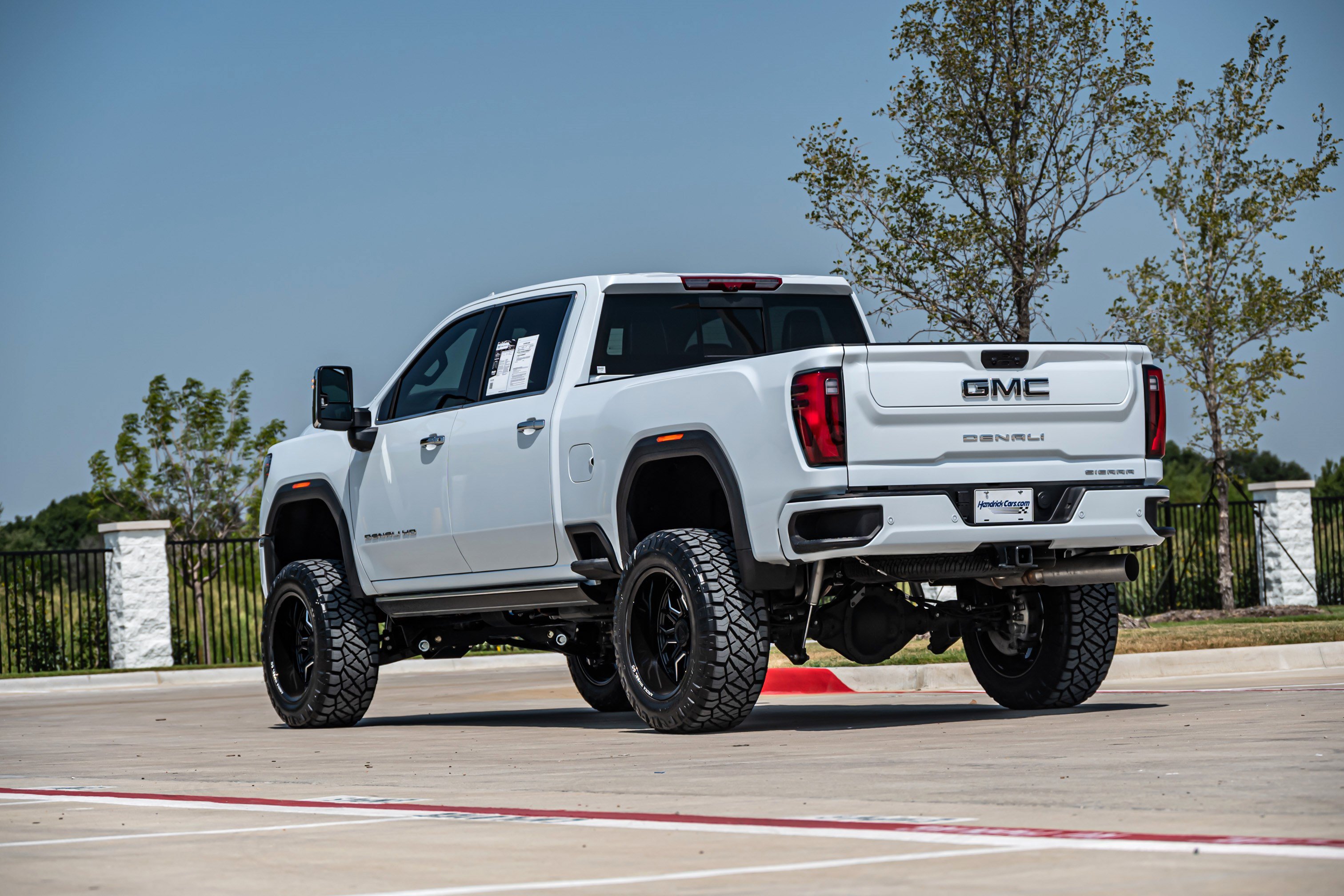 Used 2026 GMC Sierra 2500 Denali Ultimate AWD/4WD image 7