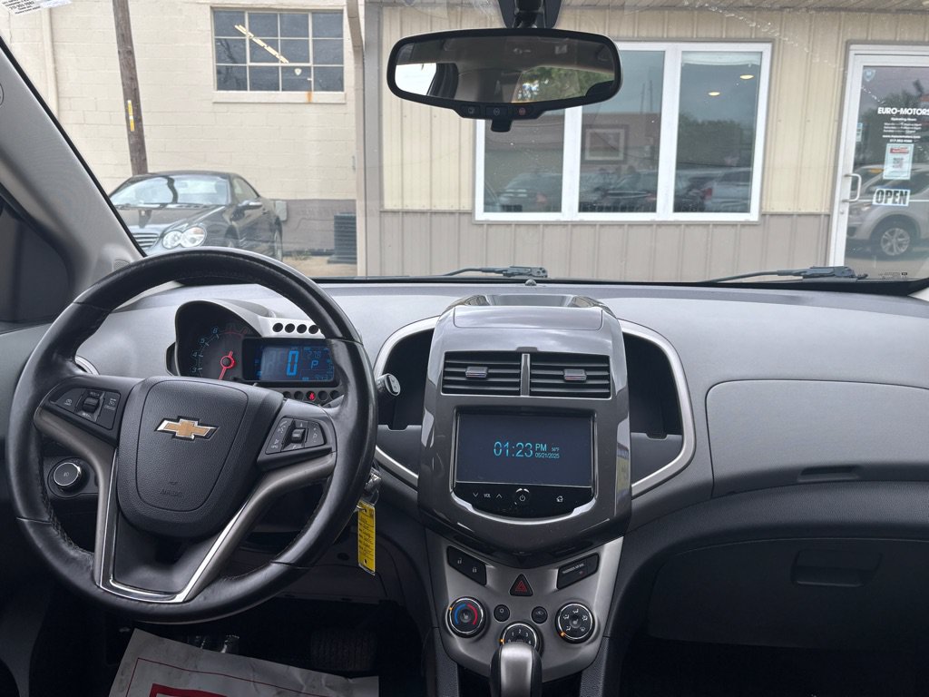Used 2014 Chevrolet Sonic LTZ FWD image 9