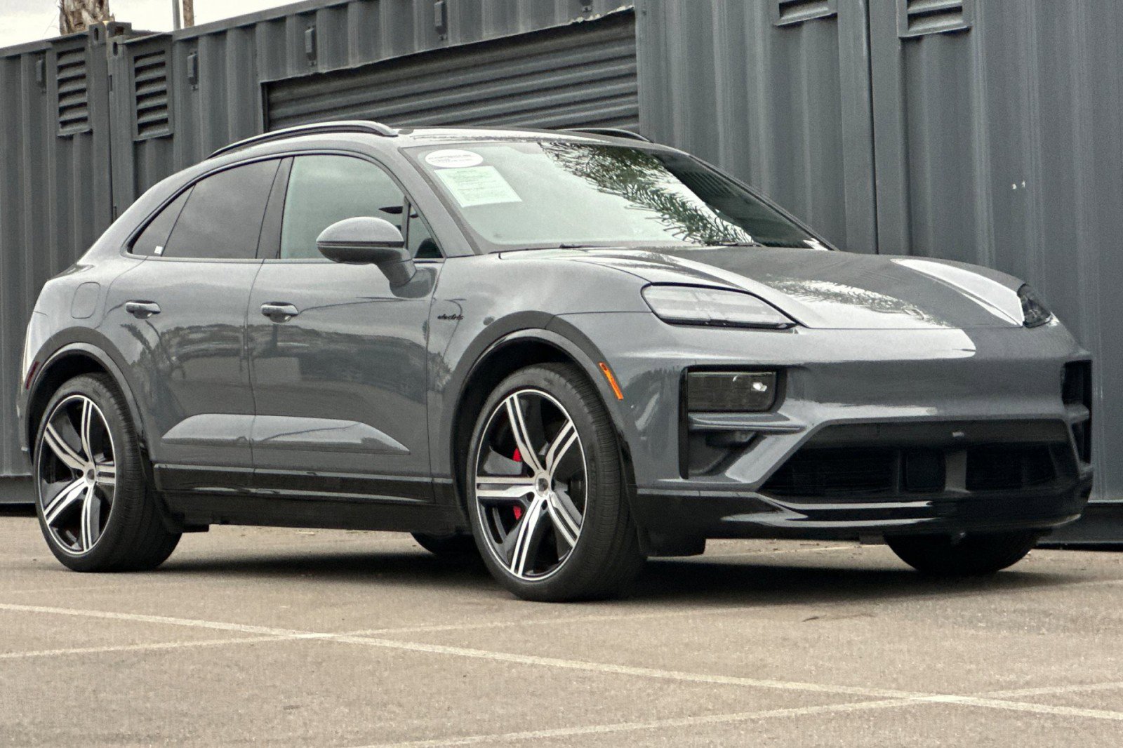 Used 2025 Porsche Macan Turbo Electric w/ Premium Package image 10