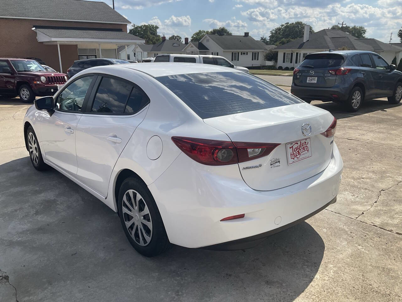 Used 2015 MAZDA MAZDA3 i Sport image 5