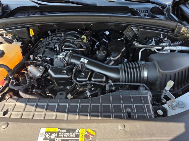 Used 2025 Jeep Grand Cherokee Limited w/ Black Appearance Package AWD/4WD image 25