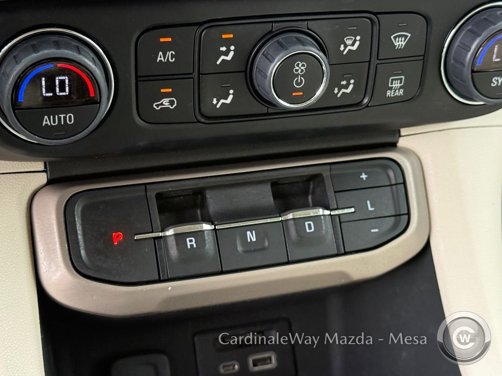 Used 2023 GMC Acadia Denali AWD/4WD image 23