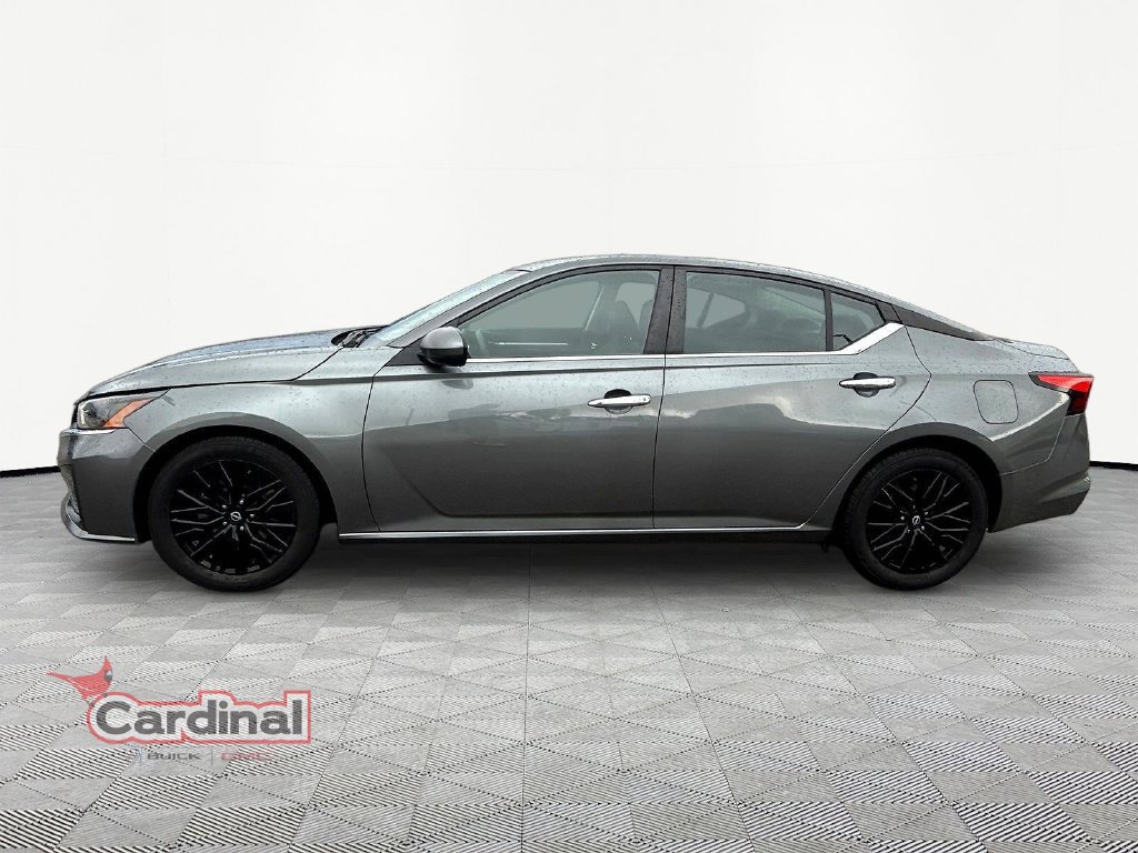 Used 2023 Nissan Altima 2.5 SV FWD image 4