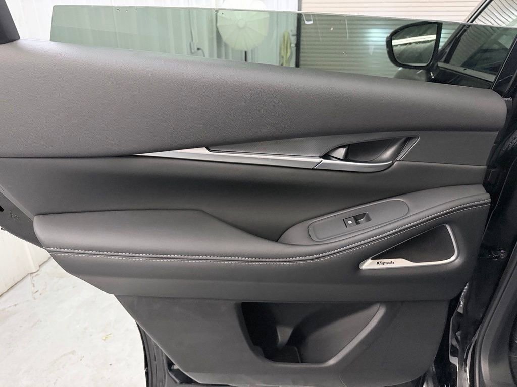 Certified 2027 INFINITI QX60 Luxe w/ Cargo Package FWD image 36