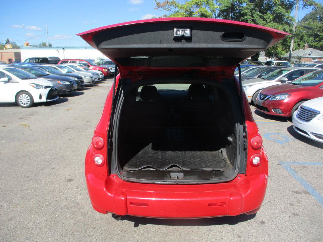 Used 2011 Chevrolet HHR LS FWD image 6