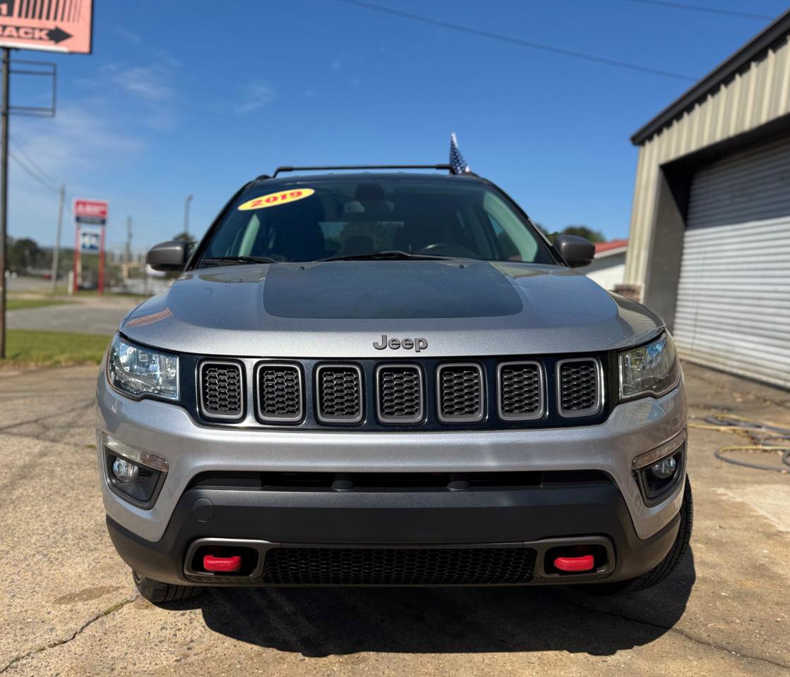 Used 2019 Jeep Compass Trailhawk AWD/4WD image 3