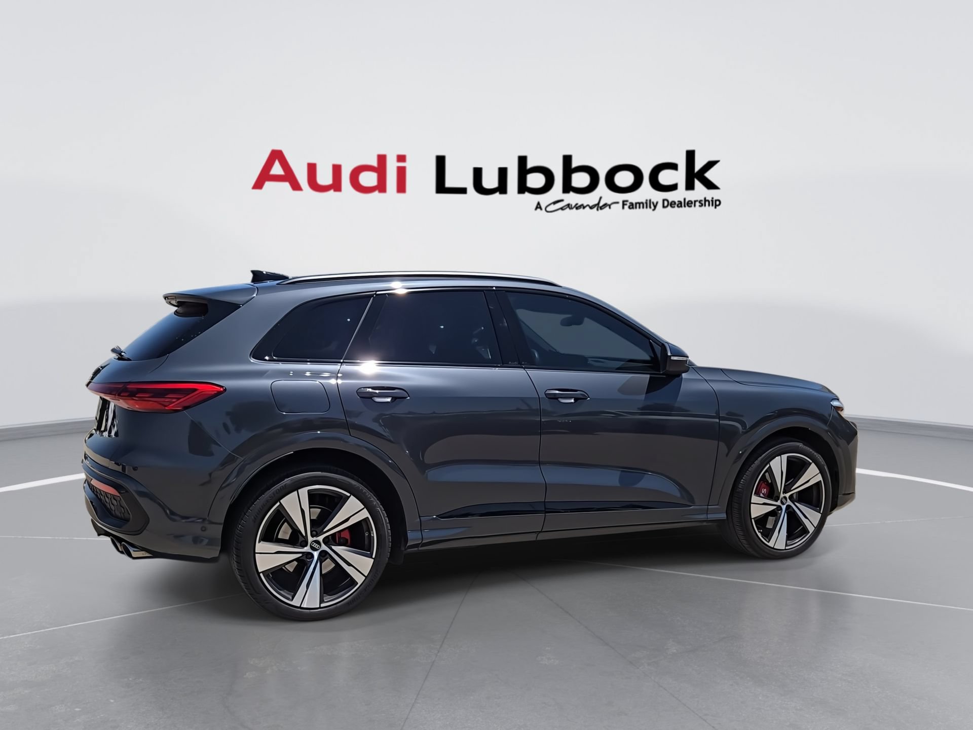 Certified 2025 Audi SQ5 Premium Plus AWD/4WD image 8