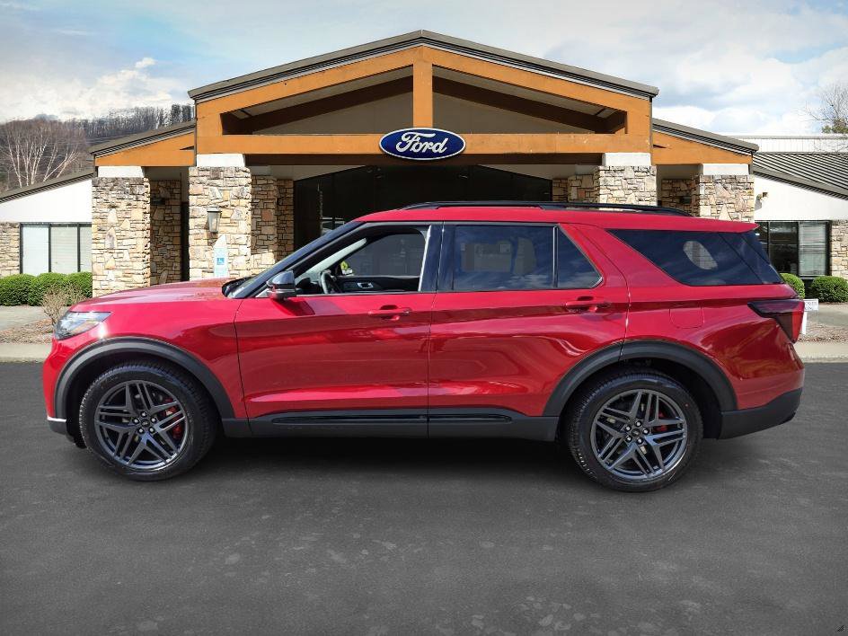 New 2025 Ford Explorer ST image 8