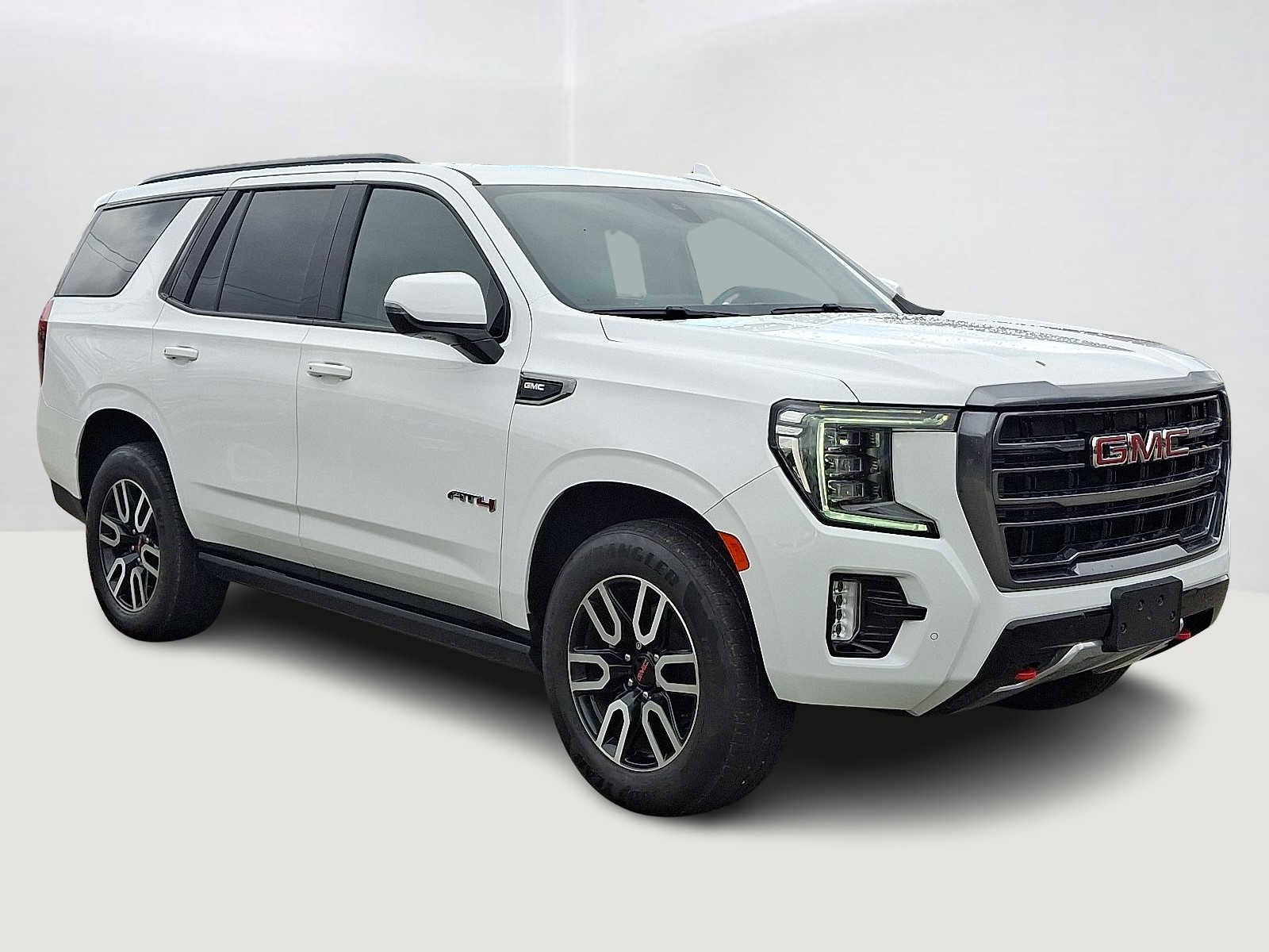 Used 2022 GMC Yukon AT4 image 4