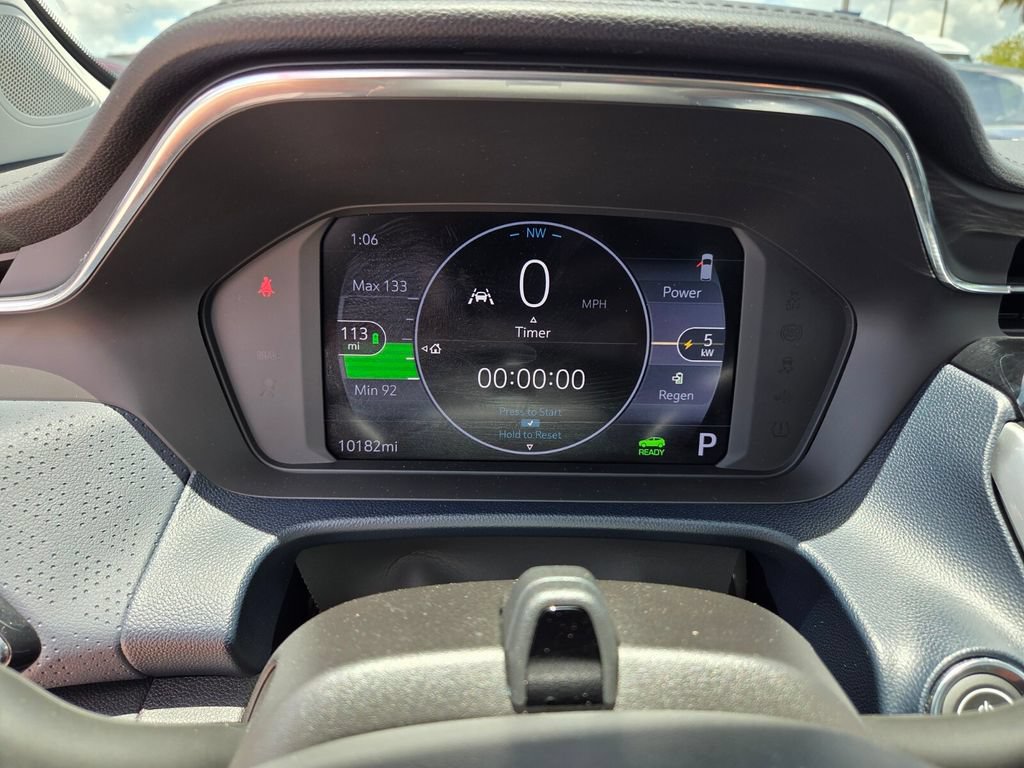Used 2023 Chevrolet Bolt EUV Premier w/ Super Cruise Package FWD image 32