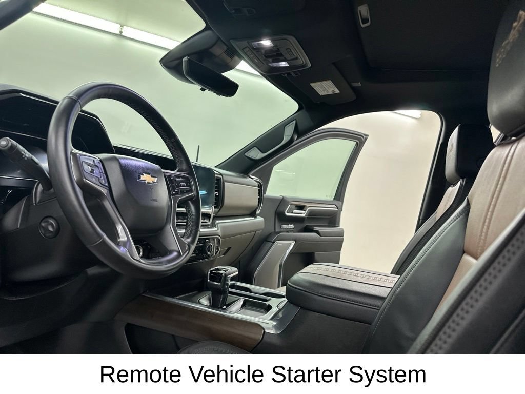 Used 2025 Chevrolet Silverado 1500 High Country w/ High Country Premium Package AWD/4WD image 35
