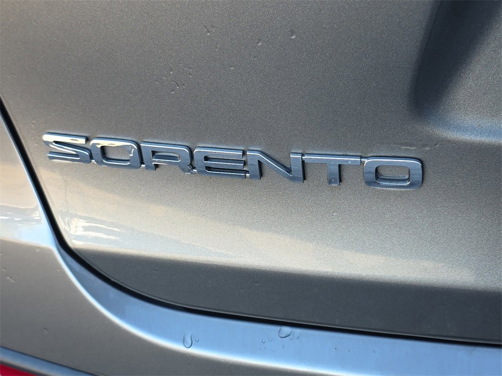 Used 2017 Kia Sorento LX image 12