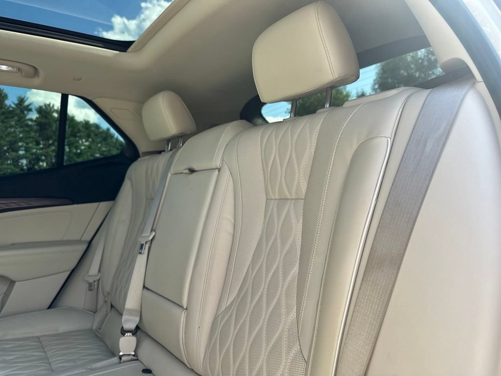 Used 2021 Buick Envision Avenir w/ Technology Package II AWD/4WD image 24