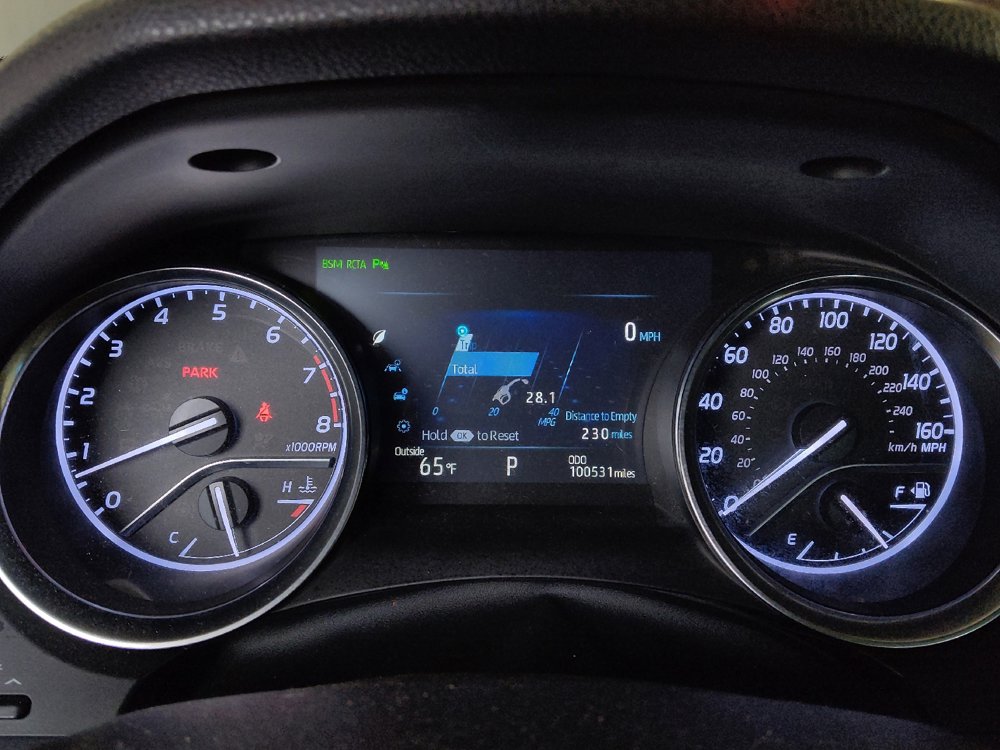 Used 2018 Toyota Camry XLE FWD image 23