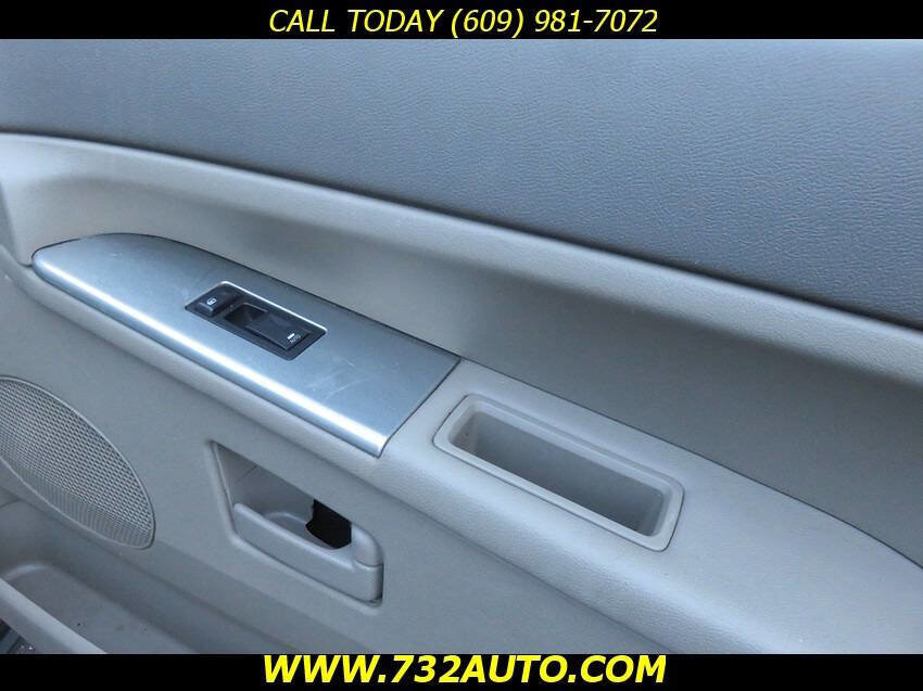 Used 2006 Jeep Grand Cherokee Laredo AWD/4WD image 19