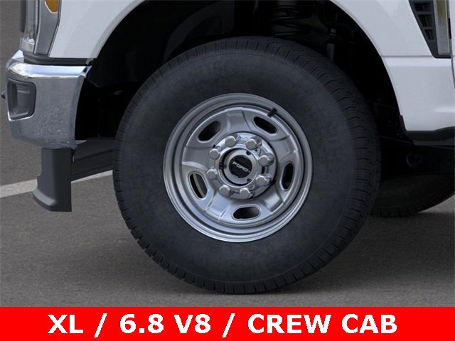 New 2026 Ford F250 XL w/ XL Chrome Package image 19