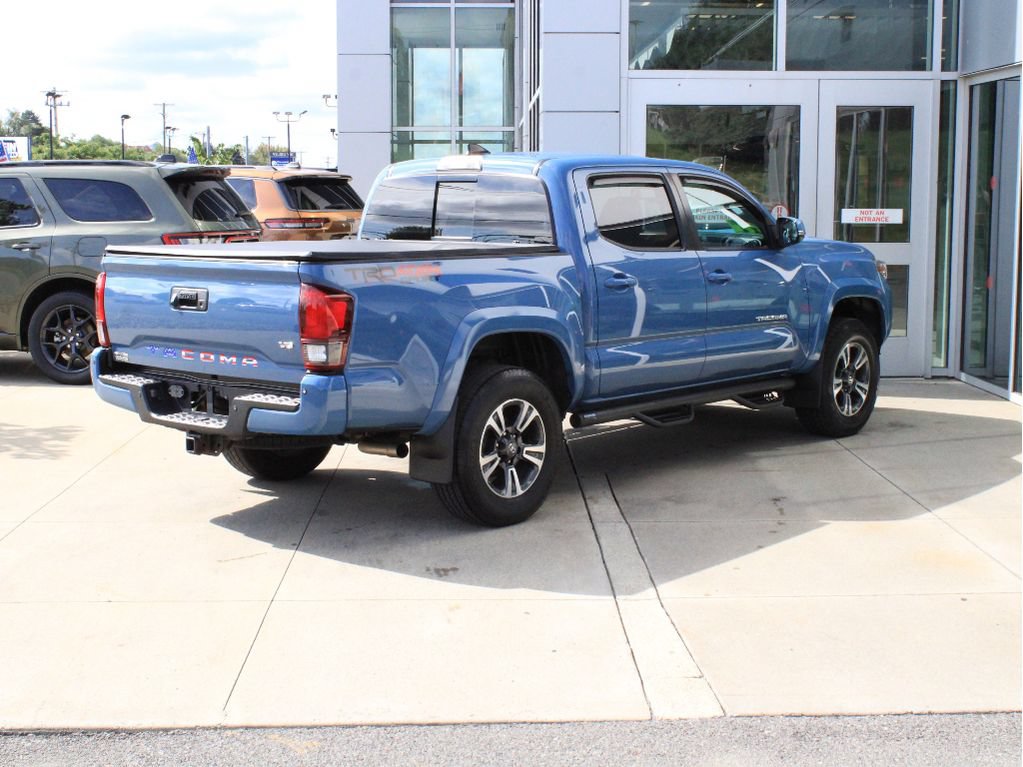 Used 2019 Toyota Tacoma TRD Sport AWD/4WD image 6