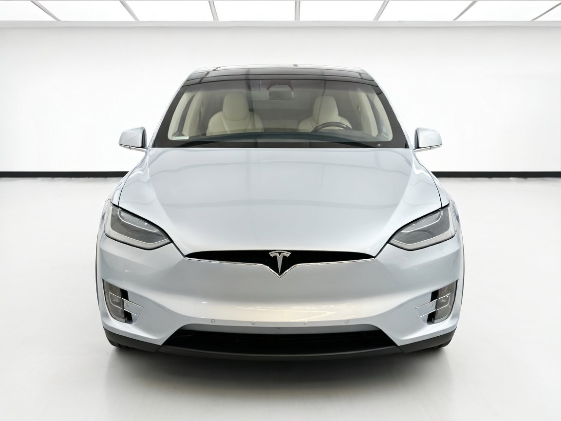 Used 2018 Tesla Model X 75D AWD/4WD image 2