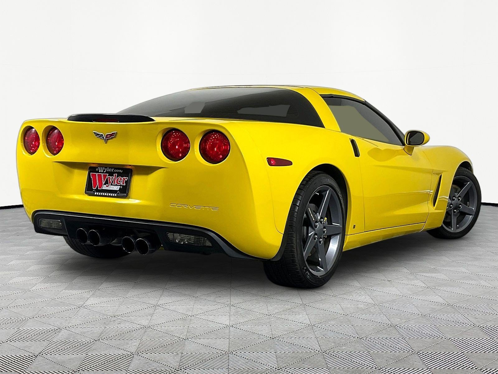 Used 2006 Chevrolet Corvette Coupe w/ Preferred Equipment Group RWD image 6