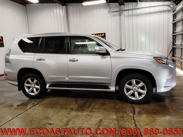 Used 2017 Lexus GX 460 w/ Navigation Package AWD/4WD image 2