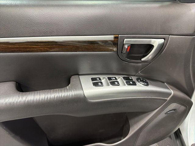 Used 2011 Hyundai Santa Fe Limited image 9