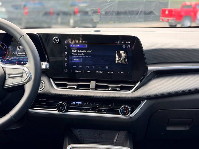 Used 2026 Chevrolet Equinox LT FWD image 22