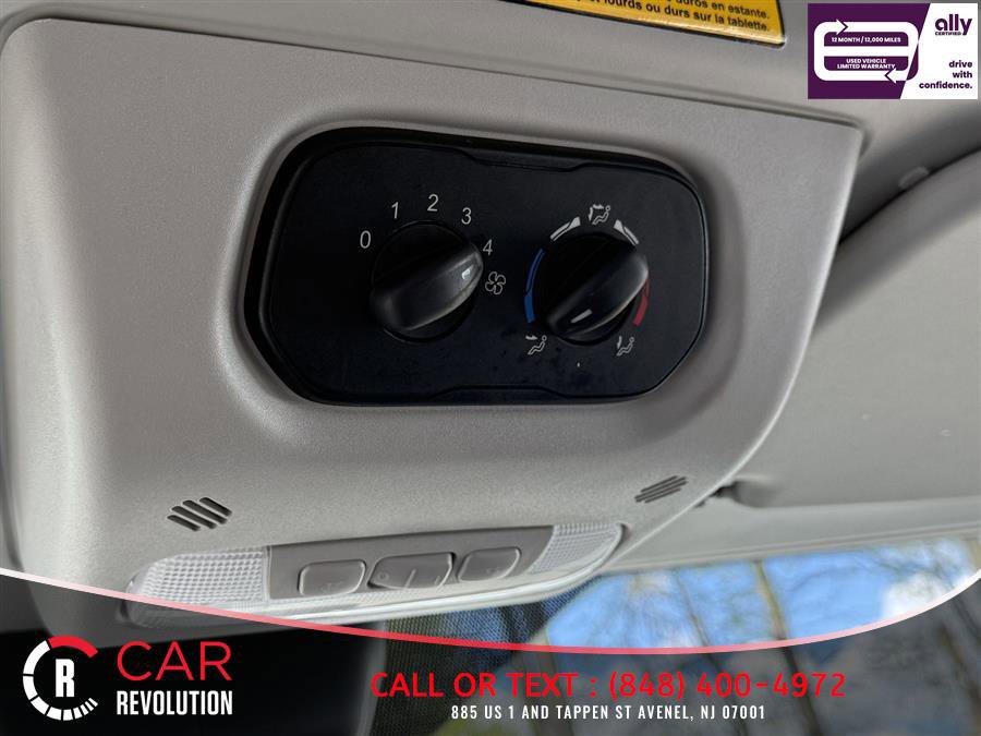 Used 2018 Ford Transit 150 XL RWD image 21