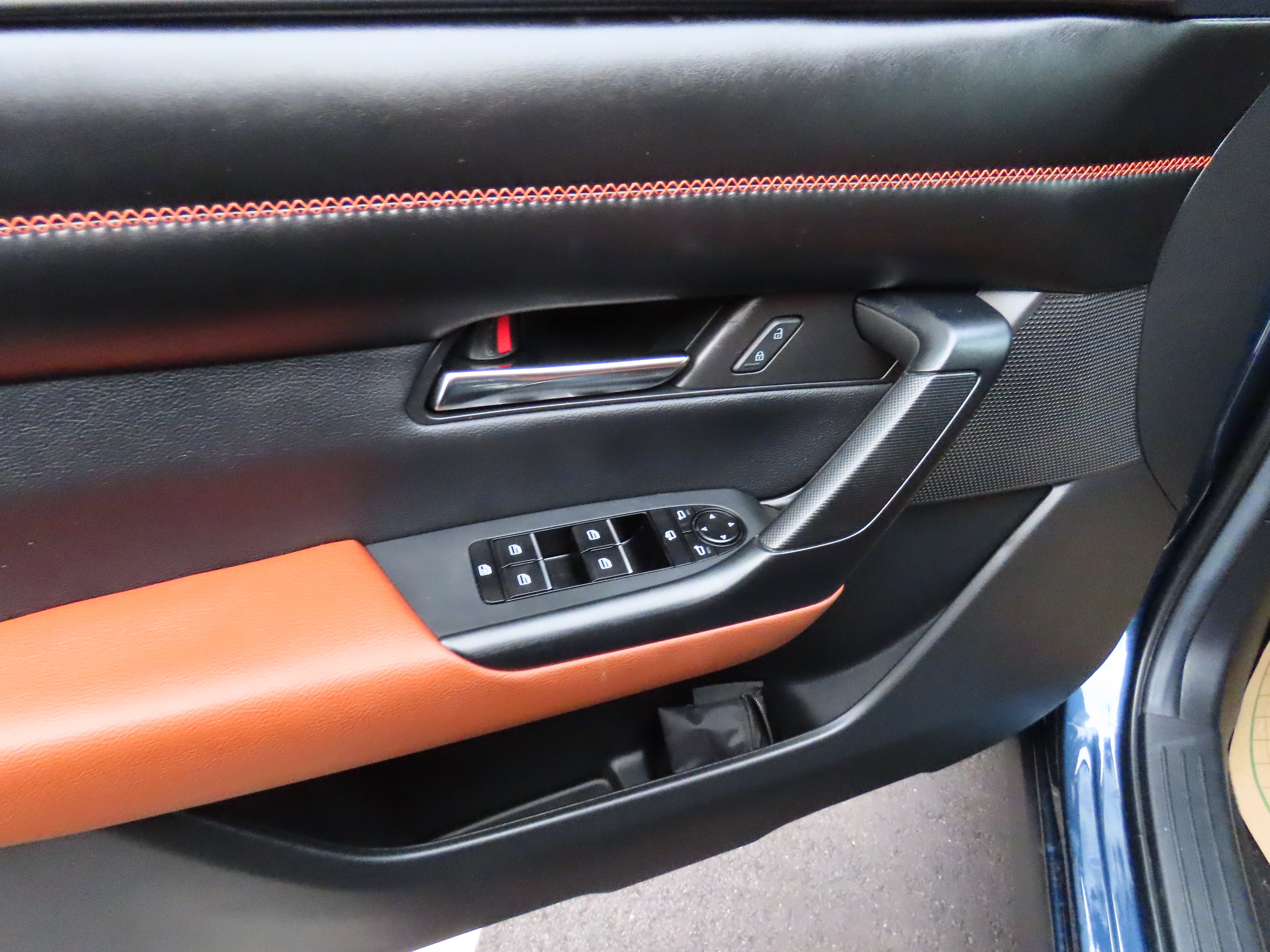 Used 2024 MAZDA CX-50 2.5 Turbo w/ Premium Plus Pkg image 17