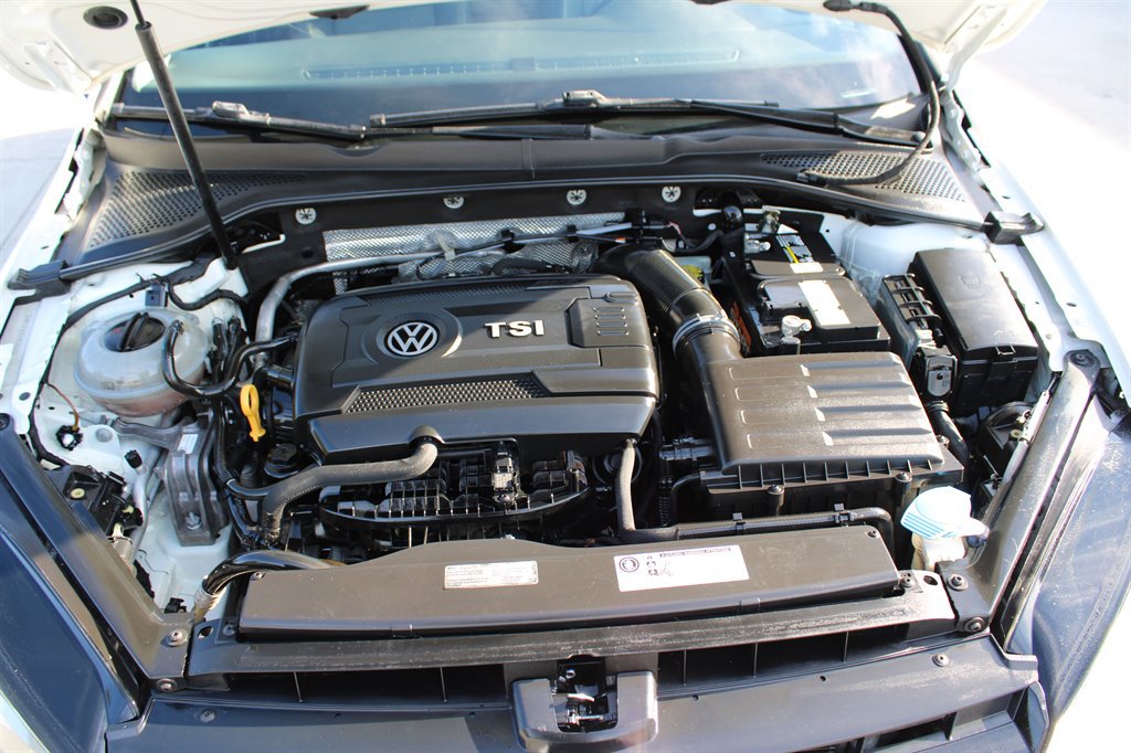 Used 2015 Volkswagen Golf SEL FWD image 35