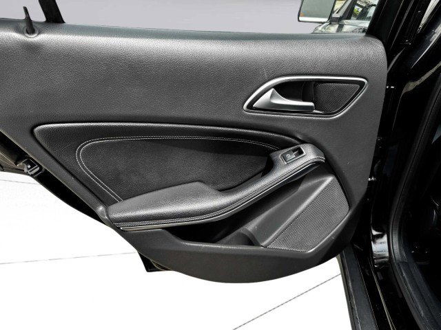 Used 2020 Mercedes-Benz GLA 250 4MATIC image 37