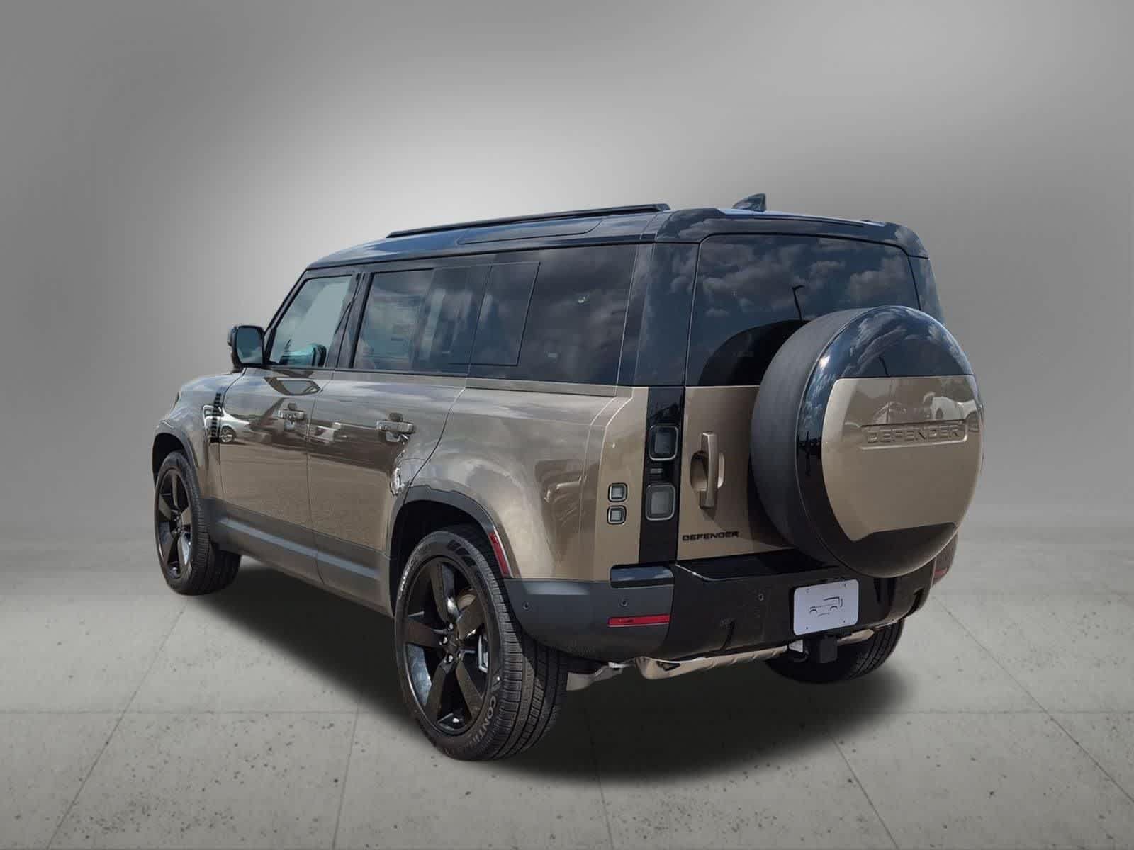 New 2026 Land Rover Defender 110 S AWD/4WD image 4