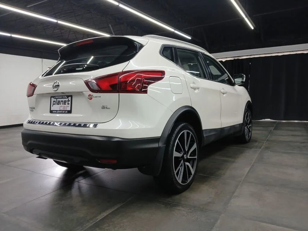Used 2018 Nissan Rogue Sport SL FWD image 43