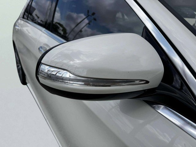 Used 2017 Mercedes-Benz S 550 Sedan image 9
