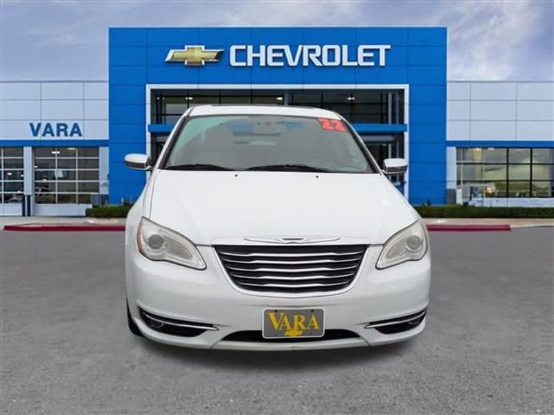 Used 2011 Chrysler 200 Limited FWD image 8