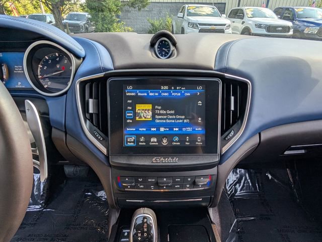 Used 2018 Maserati Ghibli S Q4 AWD/4WD image 17
