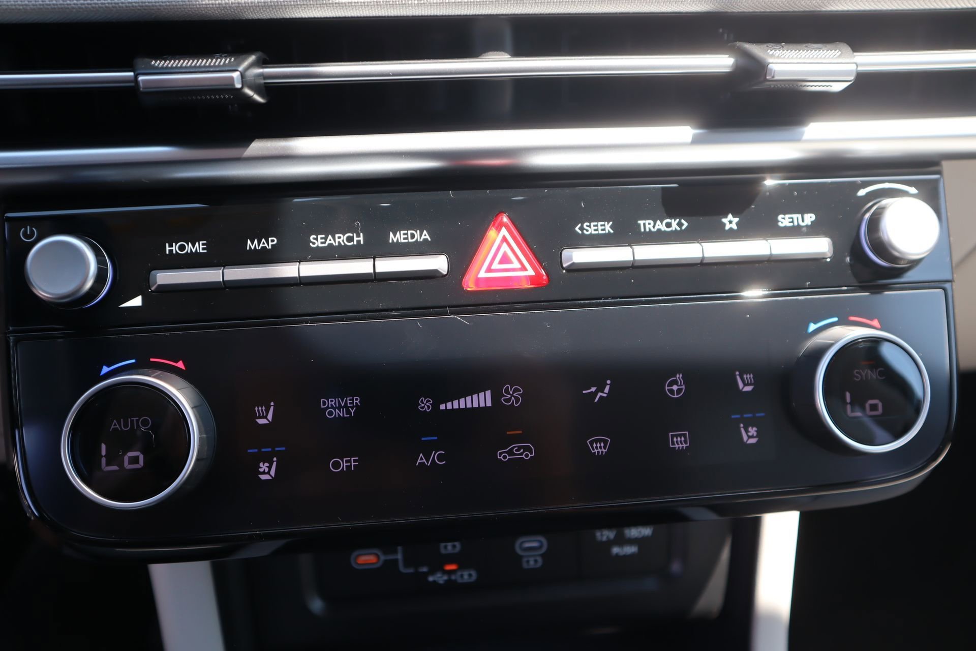 New 2025 Hyundai Tucson Limited image 16