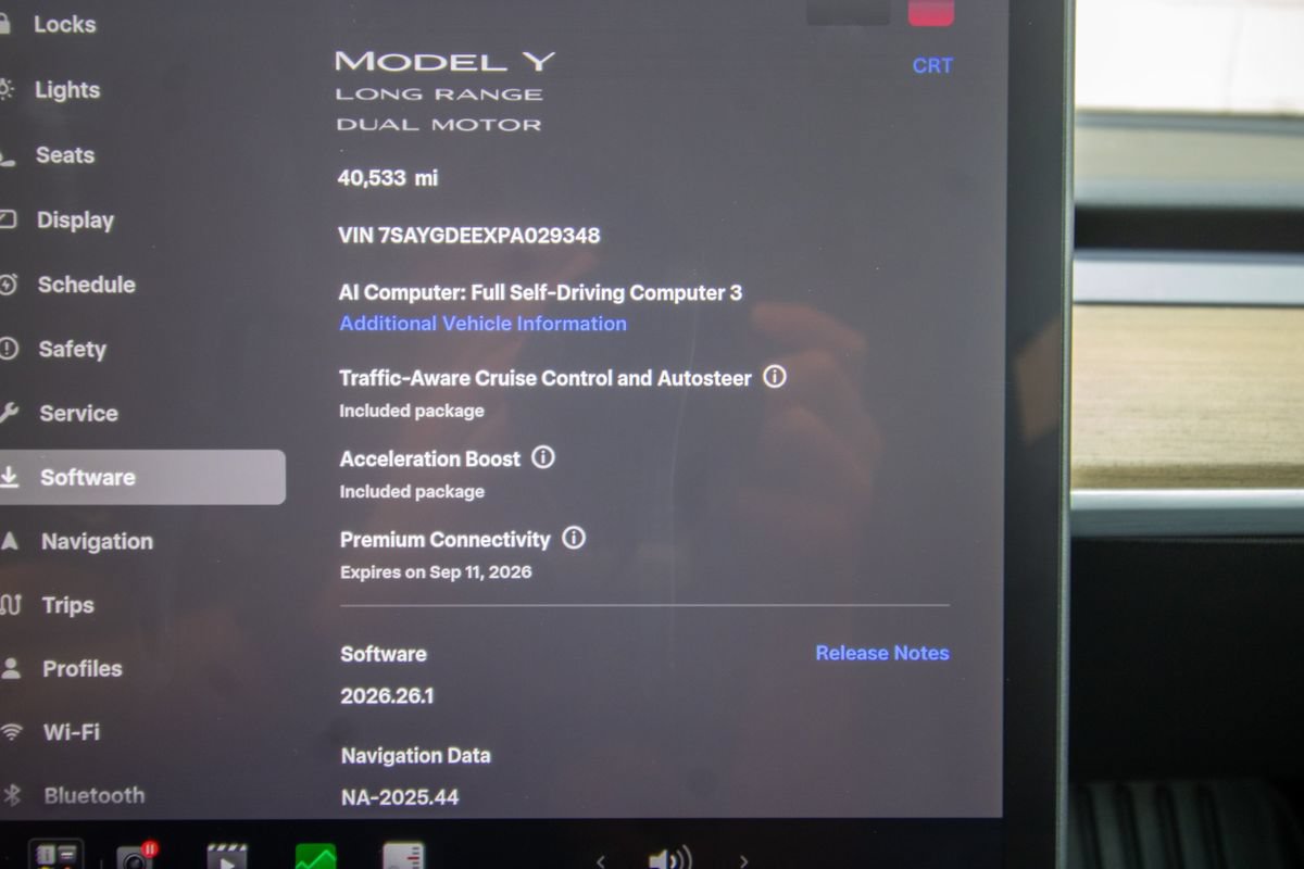 Used 2023 Tesla Model Y Long Range AWD/4WD image 31