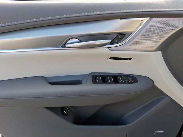 New 2025 Cadillac XT5 Premium Luxury image 8