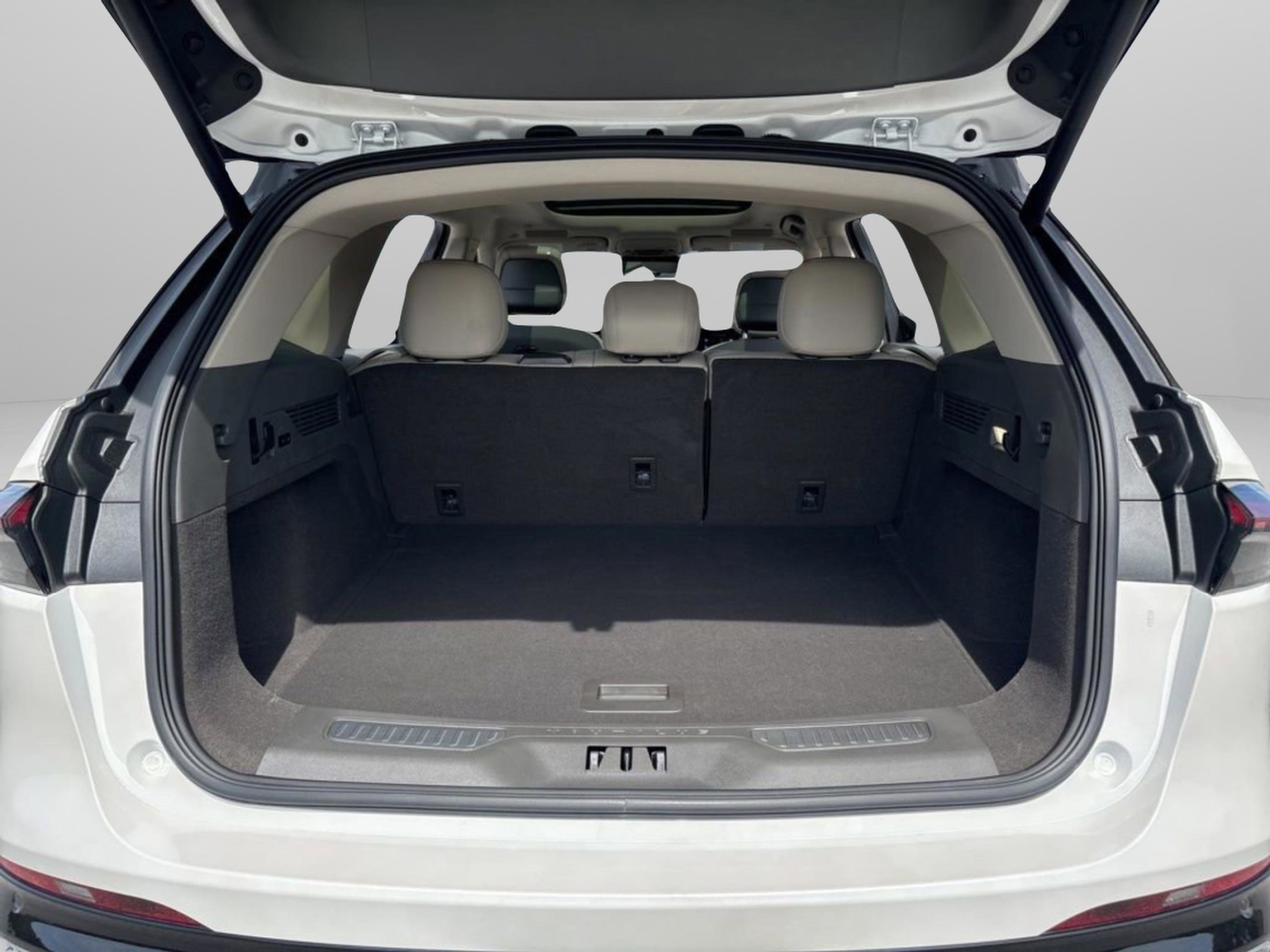 Used 2025 Lincoln Nautilus Reserve image 15