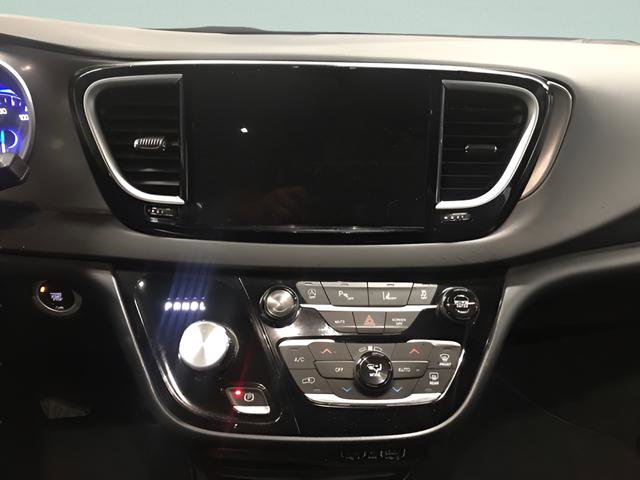 Used 2025 Chrysler Pacifica Select FWD image 36