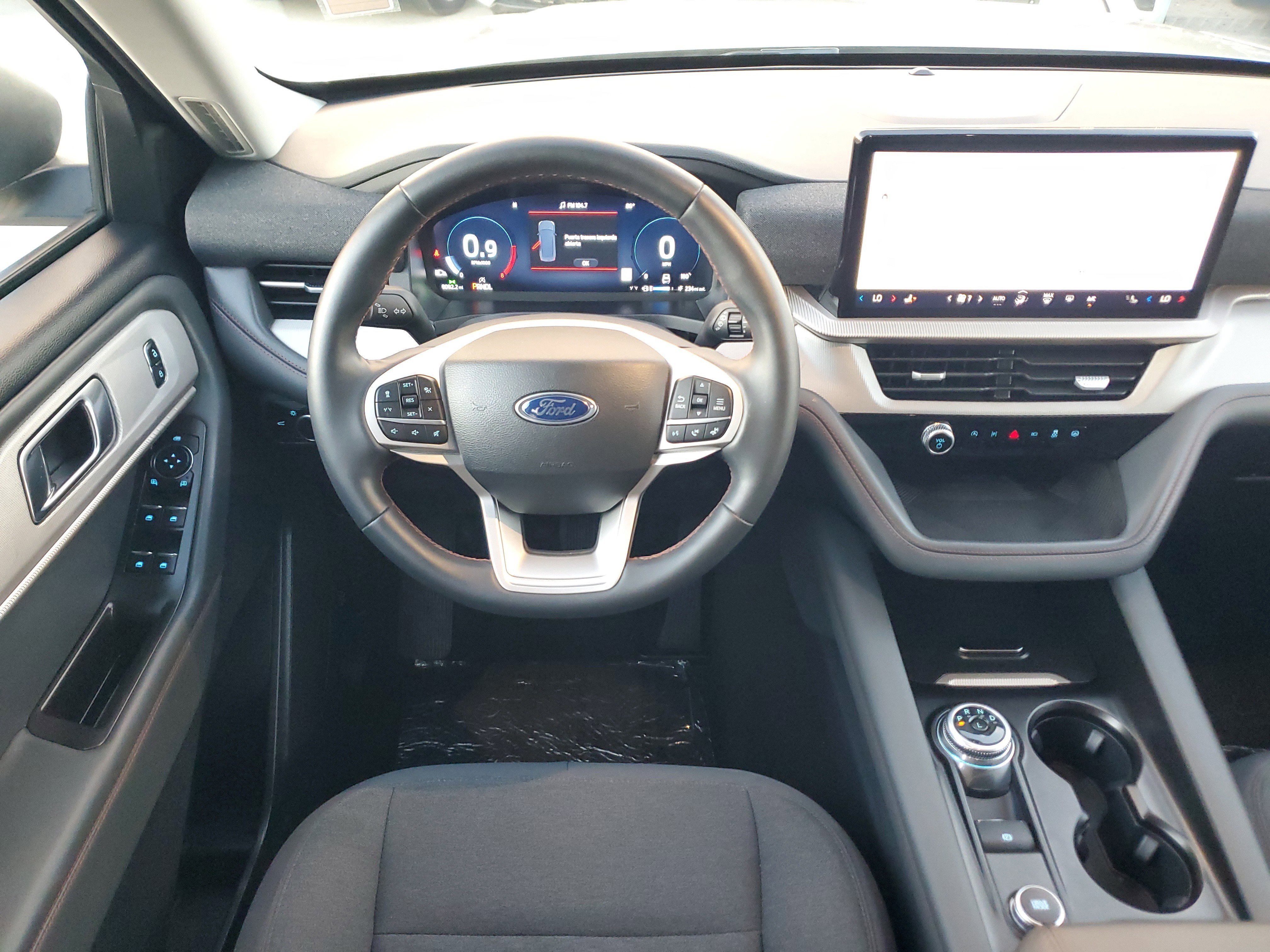 Used 2025 Ford Explorer Active image 21