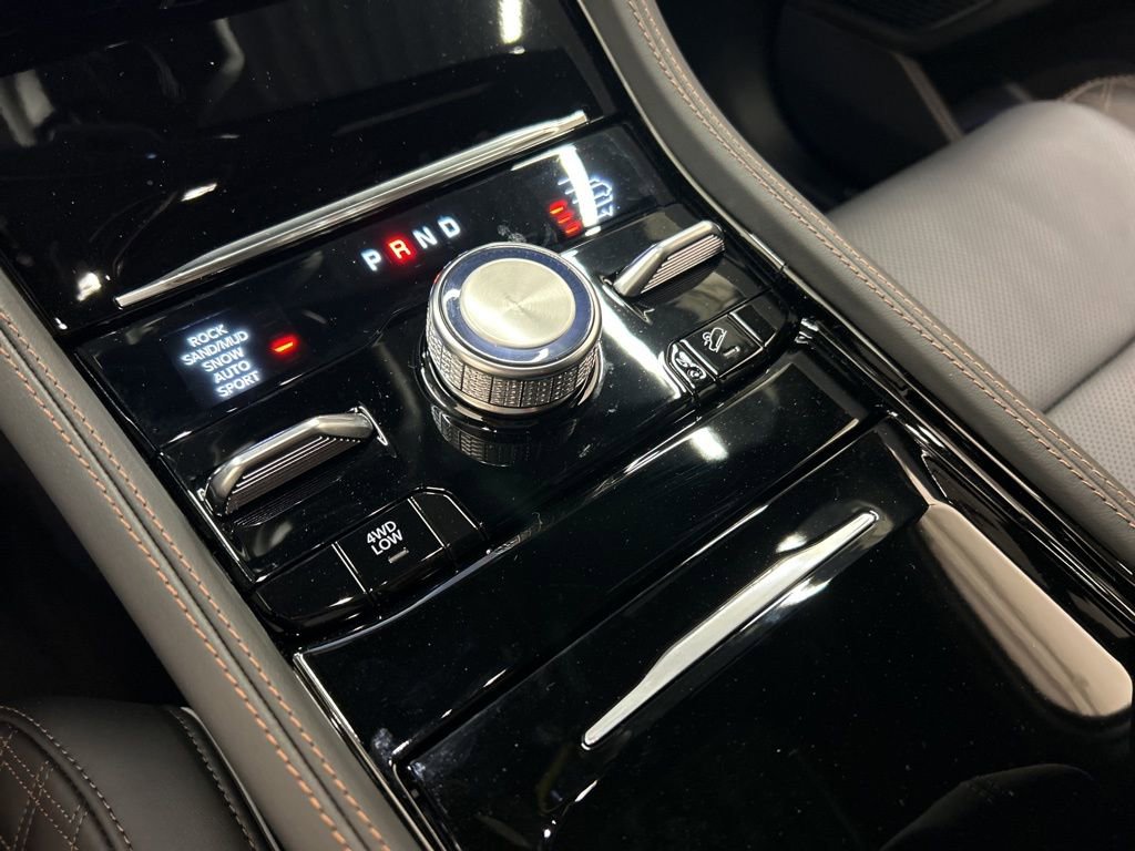 New 2026 Jeep Grand Cherokee L Summit AWD/4WD image 25