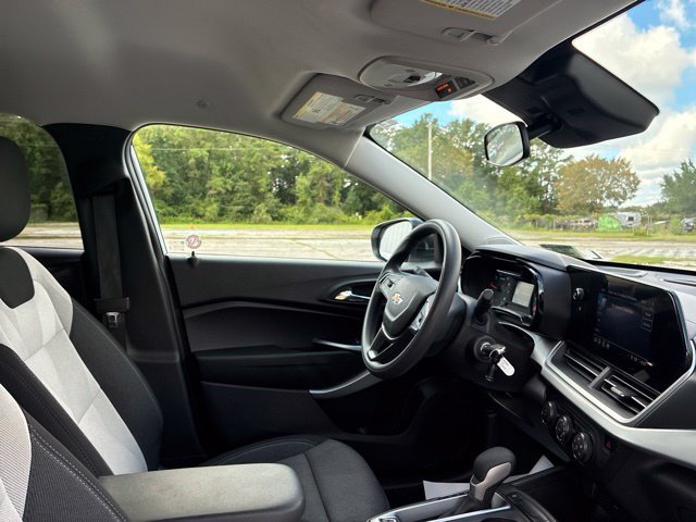 Used 2026 Chevrolet Trax LS FWD image 23