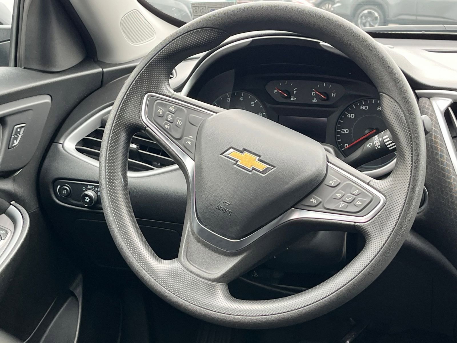 Used 2024 Chevrolet Malibu LT image 28