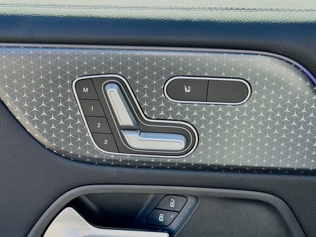 New 2026 Mercedes-Benz GLB 250 image 17