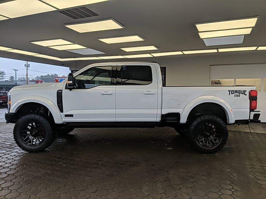 New 2026 Ford F250 Lariat w/ Black Appearance Package image 10