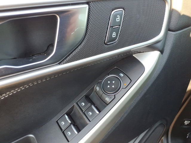 Used 2021 Ford Explorer XLT AWD/4WD image 19
