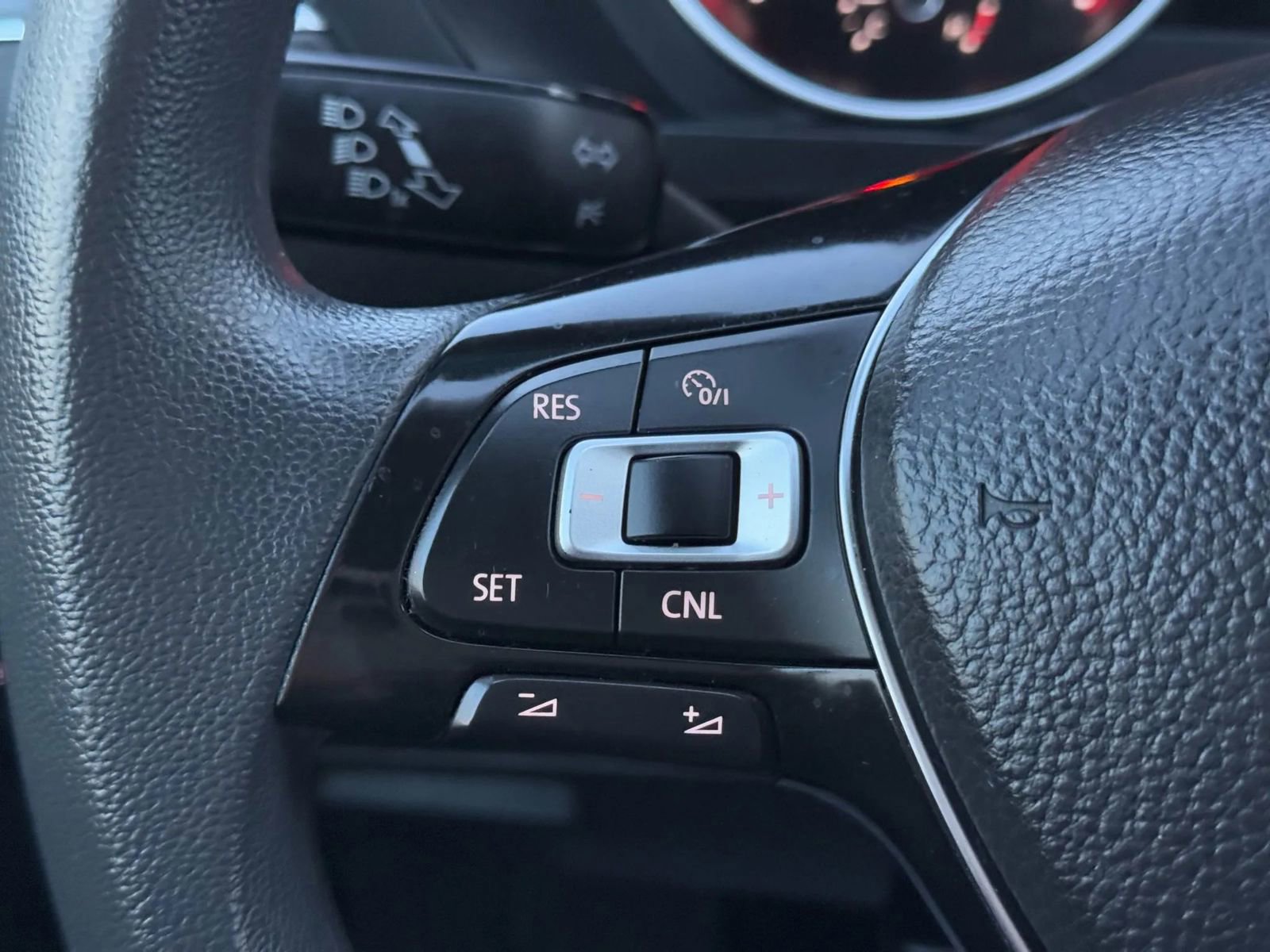 Used 2018 Volkswagen Tiguan S w/ 3rd Row Seat Package image 26